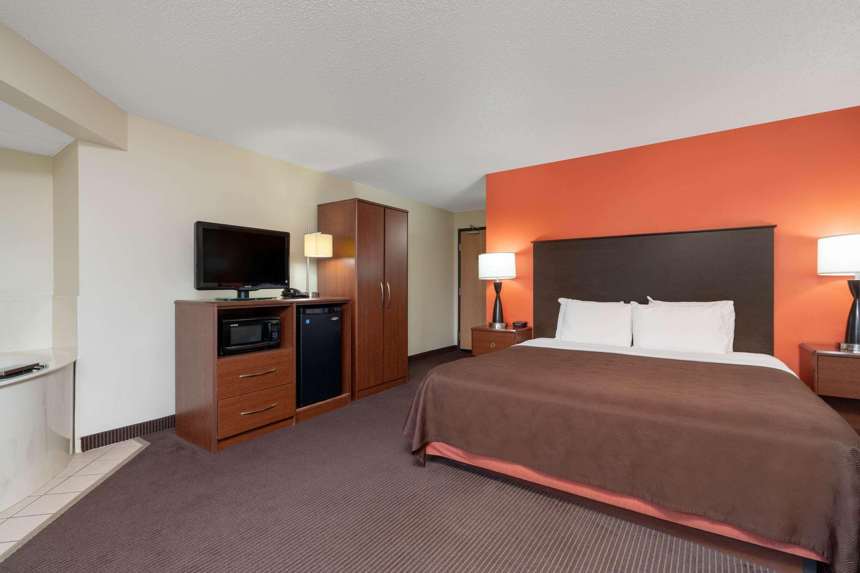 Americinn By Wyndham Coon Rapids Kültér fotó